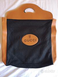 Borsa Gucci a sacco nera e marrone