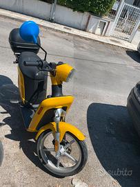 Scooter Askoll es 2 elettrico