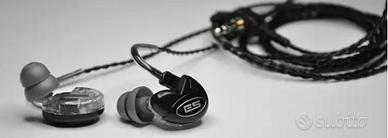 In ear monitor alta fedeltà  Earsonics SM64