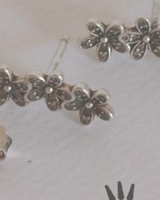 Pandora orecchini tris margherite in argento 925