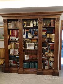 Grande libreria in legno