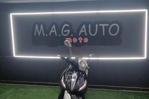 Piaggio Beverly 300 BASE