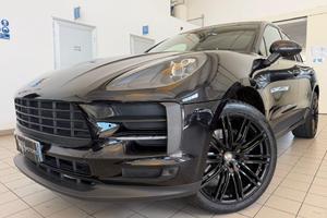 PORSCHE Macan 2.0 //TOTAL BLACK//21//