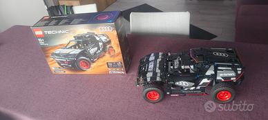Lego technic Audi e-tron 42160 radiocomandato 