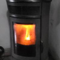 Stufa a pellet 13kw,marca Edilcamin,canalizzabile