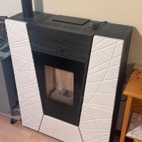 Stufa a pellet CLAM SUEZ+ pari al nuovo