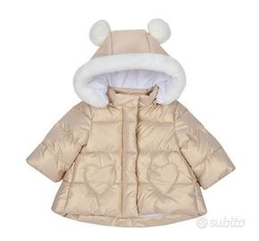 Giubbotto bimba con etichetta