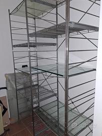 scaffale moda acciaio e vetro
