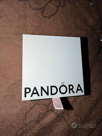 Bracciale moments con chiusura cuore + due charm