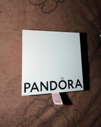 Bracciale moments con chiusura cuore + due charm