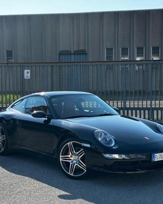 Porsche 911 Carrera 4S Coupé