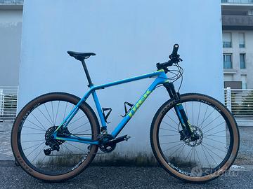 mtb in carbonio TREK SUPERFLY 9.8 29