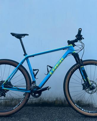 mtb in carbonio TREK SUPERFLY 9.8 29