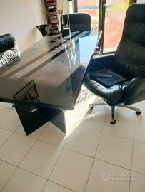 Scrivania studio presidenziale con poltrone di pel