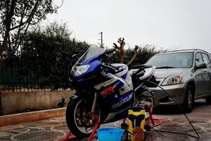 SUZUKI GSX-R 600 K1