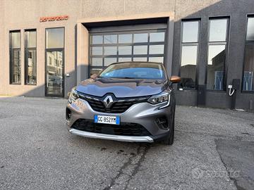 Renault Captur 1.6 E-Tech hybrid Intens 145cv auto