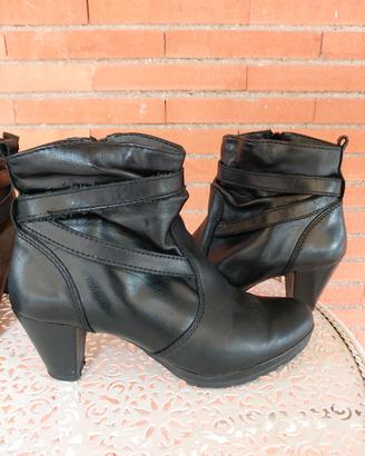 Stivale tronchetto donna 39 pelle nera