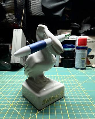 Scultura portapenne PELIKAN