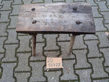 Sgabello antico rustic