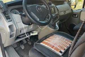Opel vivaro pulmino