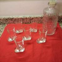 BICCHIERINI FORMA STIVALI+ BOTTIGLIA 