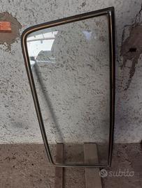 PARABREZZA POSTERIORE FORD CAPRI 1300 XL DEL 1973