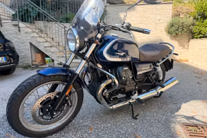 Moto Guzzi V7 850 Special