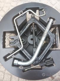 Kit cric+chiavi  originale Fiat