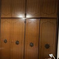 Armadio impiallacciato in tamburato 