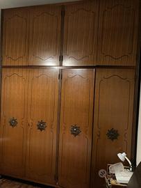 Armadio impiallacciato in tamburato 