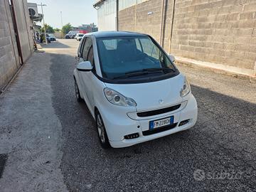 Smart ForTwo 1000 52 kW MHD coupé pure