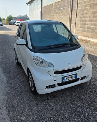 Smart ForTwo 1000 52 kW MHD coupé pure