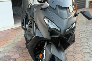 Yamaha t max