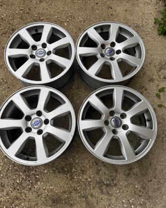 Cerchi lega per Volvo r16