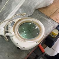 lampada per estetica da tavolo