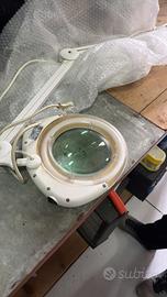 lampada per estetica da tavolo