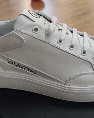 Scarpe sneakers di Mario Valentino