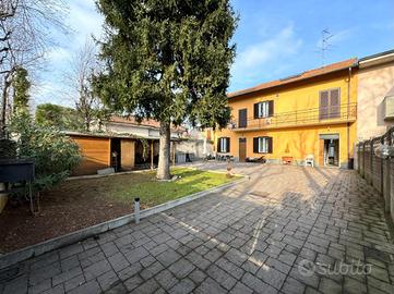 CASA SEMINDIPENDENTE A RESCALDINA