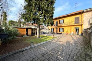 CASA SEMINDIPENDENTE A RESCALDINA