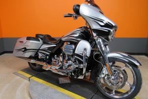 Harley-Davidson Street Glide C.V.O. - 2016