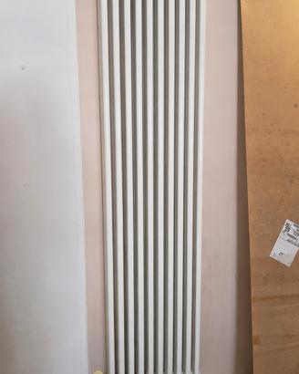 Termosifone/Termoarredo verticale bianco 