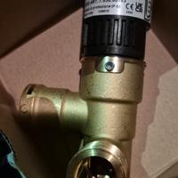 Ricambio vaillant valvola a tre vie nuova