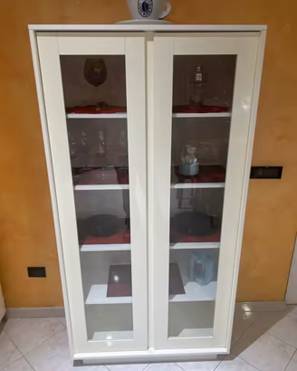 mobile a vetrina due ante mondo convenienza bianco