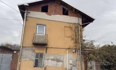 Immobile in asta di 258 m² con 4 locali a Veroleng