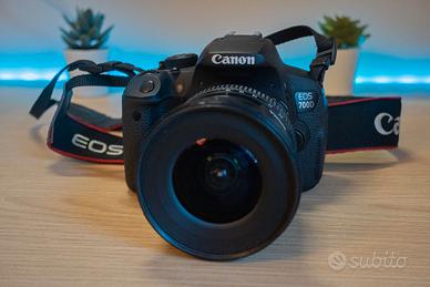 Canon EOS 700D + Obiettivi + accessori