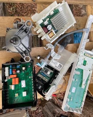Bosch WAW24748IT motore e componenti elettronici