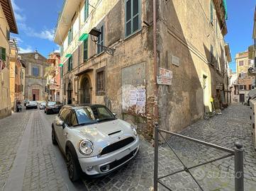 3 LOCALI A MONTE PORZIO CATONE