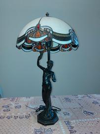 Lampada in stile Liberty 