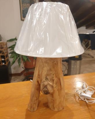 Lampada in legno artigianale