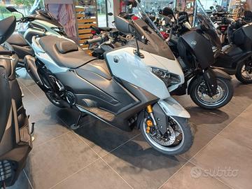 Yamaha TMAX 560 TECH